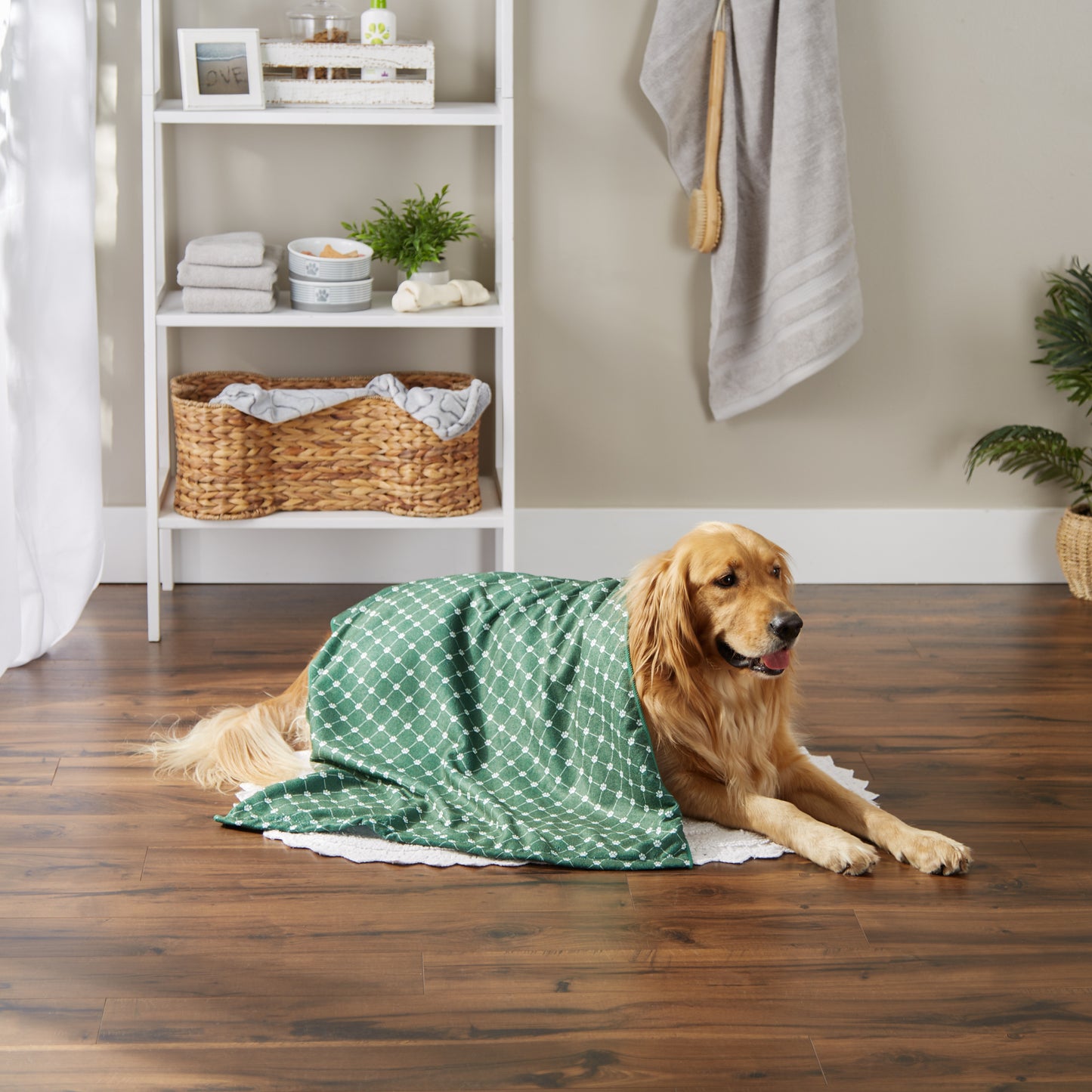 Bone Dry Large Microfiber Pet Towel - Printed Trellis, Hunter Green, 41x23.5"