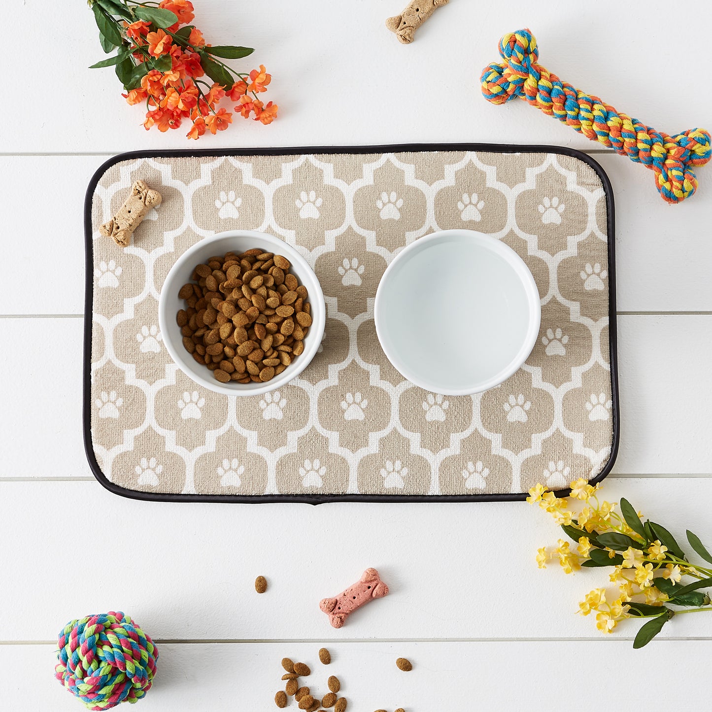 Stone/Off White Lattice Paw Pet Mat