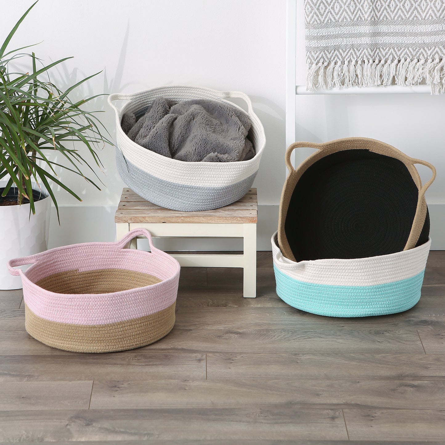 White And Aqua Cotton Rope Cat Ears Pet Basket